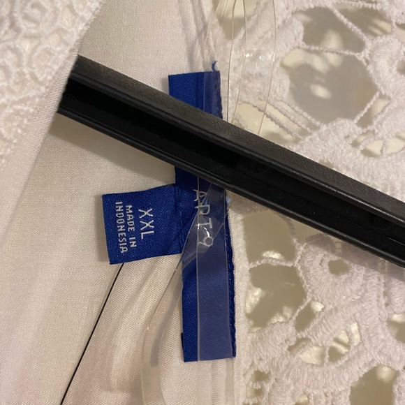 Apt 9 Top - Picture 5 of 8